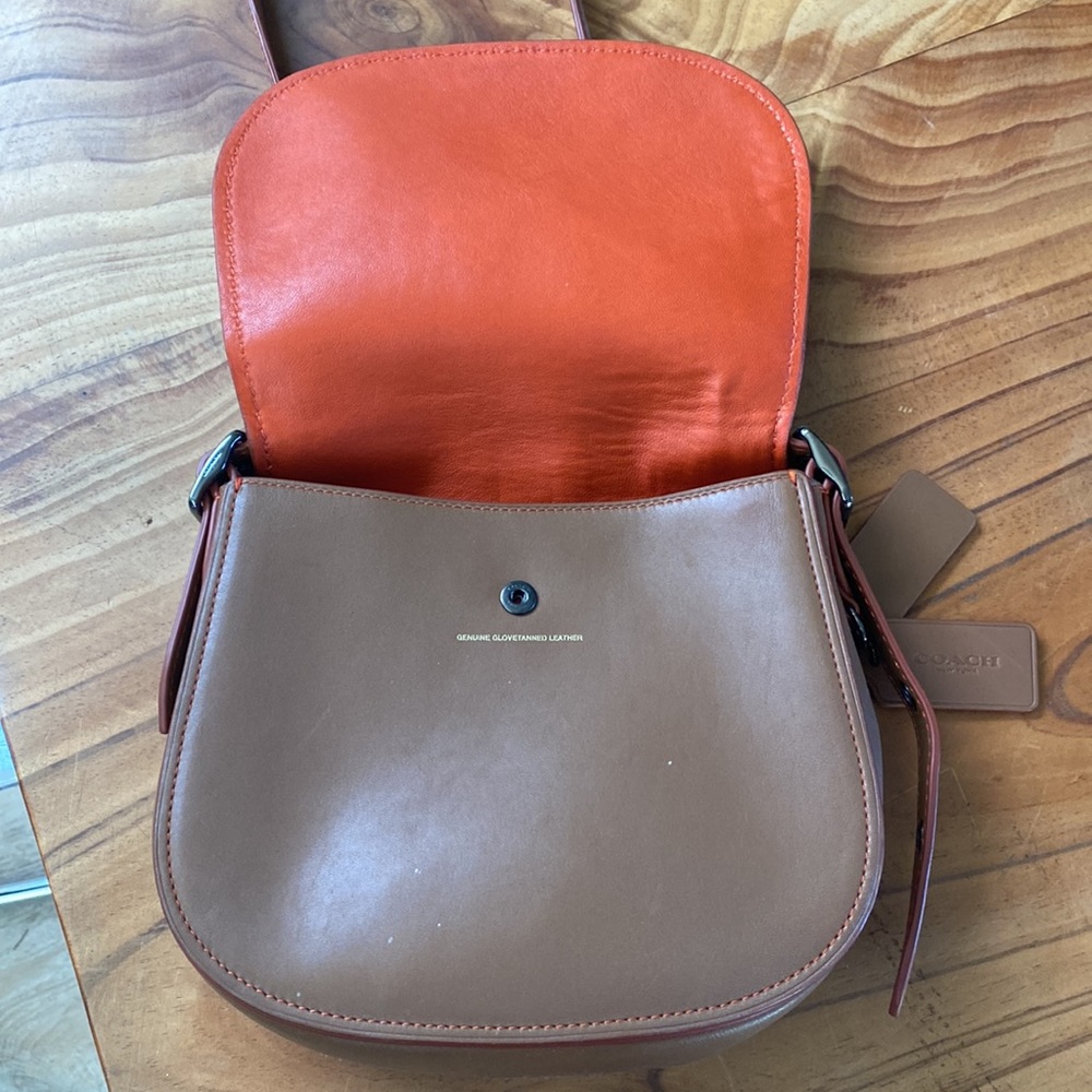 COACH bag like new amazingly soft leather